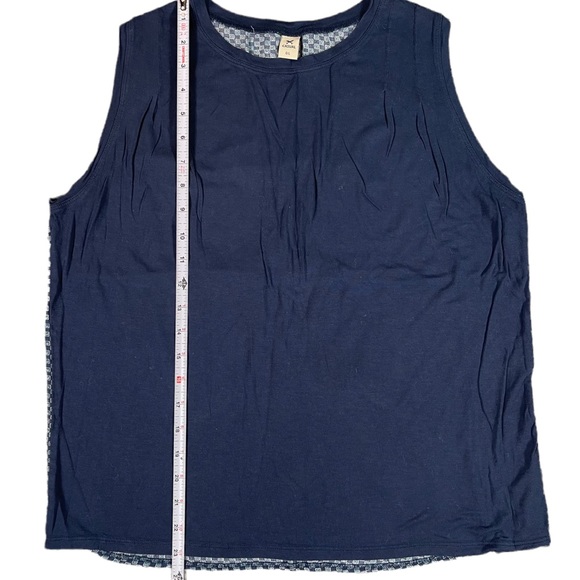 Casual size large (G/L?) sleeveless navy blue front with cute pattern on back - Picture 6 of 7